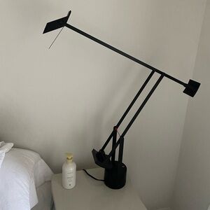 Artemide Tizio Classic Table Lamp